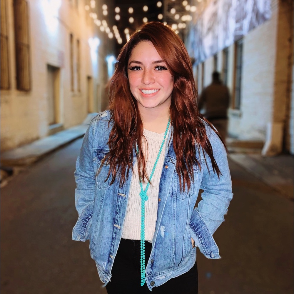 Meet your Posher, Brittany